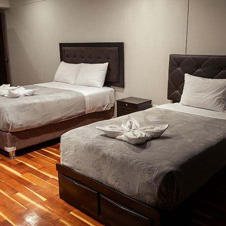 Hotel California Урубамба Экстерьер фото